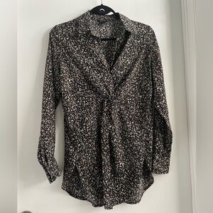 RW&CO. Black Floral Button-Down Shirt tunique